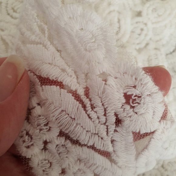 Julie White Embroidered  Sleeveless Top Size S/M - Picture 7 of 15